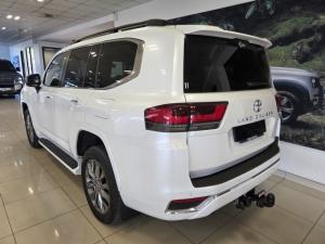 Toyota Land Cruiser 300 3.3D ZX - Image 3