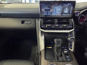 Toyota Land Cruiser 300 3.3D ZX - Image 9