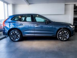 Volvo XC60 B5 AWD Plus Dark - Image 4