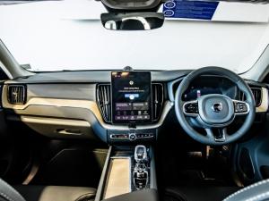 Volvo XC60 B5 AWD Plus Dark - Image 21