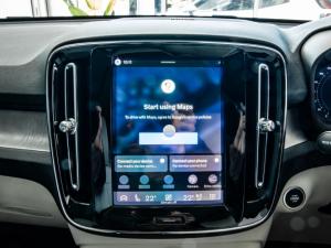 Volvo XC40 B4 Plus Dark - Image 10