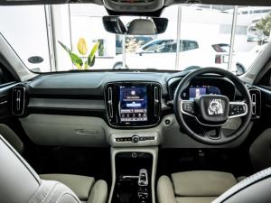 Volvo XC40 B4 Plus Dark - Image 11