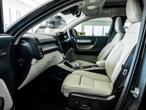 Volvo XC40 B4 Plus Dark - Image 17