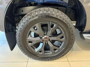 Isuzu D-Max 3.0TD double cab V-Cross - Image 4