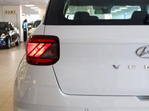 Hyundai Venue 1.0T Motion auto - Image 10