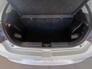 Suzuki Baleno 1.5 GLX manual - Image 7