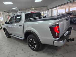 Nissan Navara 2.5DDTi double cab LE Plus 4x4 - Image 4