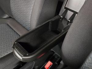 Volkswagen Polo Vivo hatch 1.6 Life - Image 13
