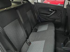 Volkswagen Polo Vivo hatch 1.6 Life - Image 7