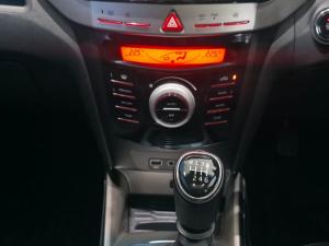 Mahindra XUV300 1.2T W8 - Image 14