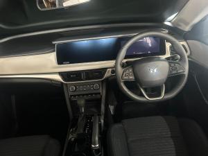 Mahindra XUV700 2.0T AX5 - Image 8