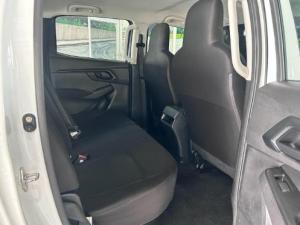 Isuzu D-Max 1.9TD double cab L manual - Image 8