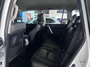 Toyota Land Cruiser Prado 2.8GD VX - Image 4