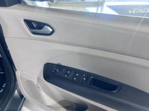 Renault Triber 1.0 Evolution - Image 2