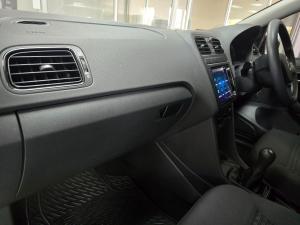 Volkswagen Polo Vivo hatch 1.4 Life - Image 10