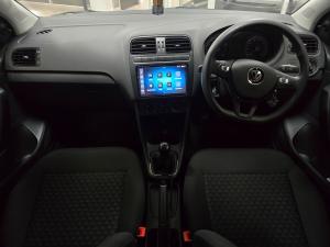 Volkswagen Polo Vivo hatch 1.4 Life - Image 8