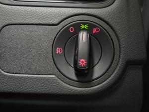 Volkswagen Polo Vivo hatch 1.6 Life - Image 13