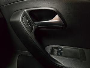 Volkswagen Polo Vivo hatch 1.6 Life - Image 15