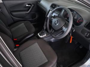 Volkswagen Polo Vivo hatch 1.6 Life - Image 9