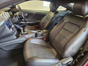 Ford Mustang 5.0 GT fastback - Image 7