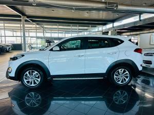 Hyundai Tucson 2.0 Premium - Image 11