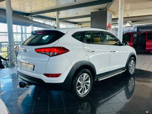 Hyundai Tucson 2.0 Premium - Image 2