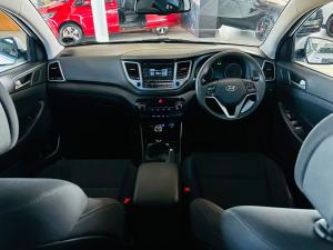 Hyundai Tucson 2.0 Premium - Image 3