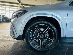 Mercedes-Benz GLA GLA200 Progressive - Image 15