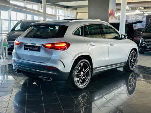 Mercedes-Benz GLA GLA200 Progressive - Image 2