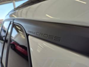 Toyota Corolla Cross 1.8 Hybrid XS - Image 26