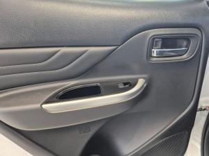 Mitsubishi Triton 2.4DI-D double cab auto - Image 23