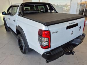 Mitsubishi Triton 2.4DI-D double cab auto - Image 5