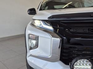 Mitsubishi Triton 2.4DI-D double cab auto - Image 9