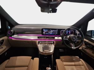 Mercedes-Benz V-Class V300d Exclusive - Image 12