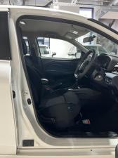 Suzuki Baleno 1.5 GL auto - Image 12