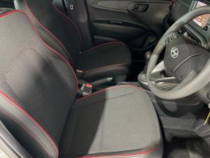 Hyundai Grand i10 1.0 Premium hatch - Image 5