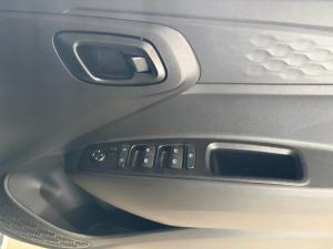 Hyundai Grand i10 1.0 Premium hatch - Image 7