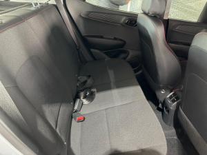 Hyundai Grand i10 1.0 Premium hatch - Image 8