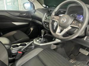 Nissan Navara 2.5DDTi double cab SE Plus auto - Image 10