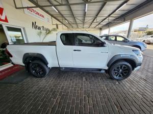 Toyota Hilux 2.8GD-6 Xtra cab 4x4 Legend auto - Image 3