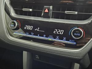 Toyota Corolla Cross 1.8 Hybrid XS - Image 11