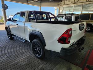 Toyota Hilux 2.8GD-6 Xtra cab Legend auto - Image 14