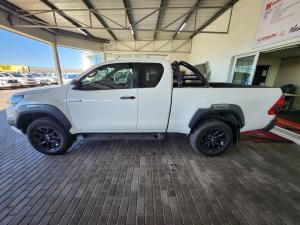 Toyota Hilux 2.8GD-6 Xtra cab Legend auto - Image 15