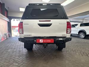 Toyota Hilux 2.4GD-6 double cab 4x4 Raider manual - Image 5