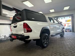 Toyota Hilux 2.4GD-6 double cab 4x4 Raider manual - Image 2