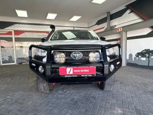 Toyota Hilux 2.4GD-6 double cab 4x4 Raider manual - Image 4