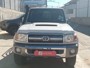 Toyota Land Cruiser 79 4.5D-4D V8 double cab LX - Image 4