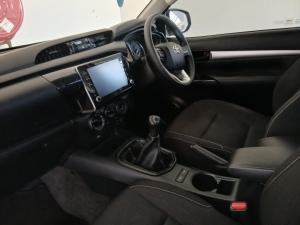 Toyota Hilux 2.4GD-6 double cab Raider manual - Image 7