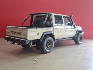 Toyota Land Cruiser 79 4.5D-4D V8 double cab LX - Image 2