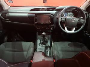 Toyota Hilux 2.4GD-6 double cab 4x4 Raider manual - Image 6